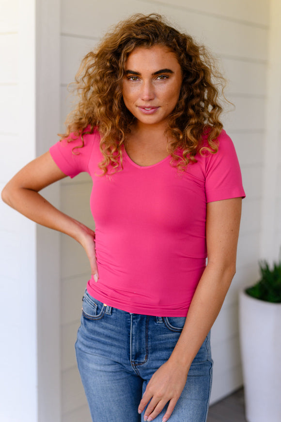 Everyday Scoop Neck Short Sleeve Top in Fuchsia